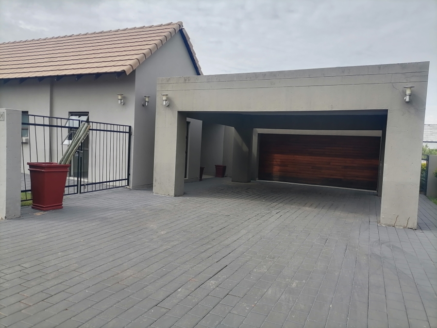 3 Bedroom Property for Sale in Leloko Lifestyle Estate North West